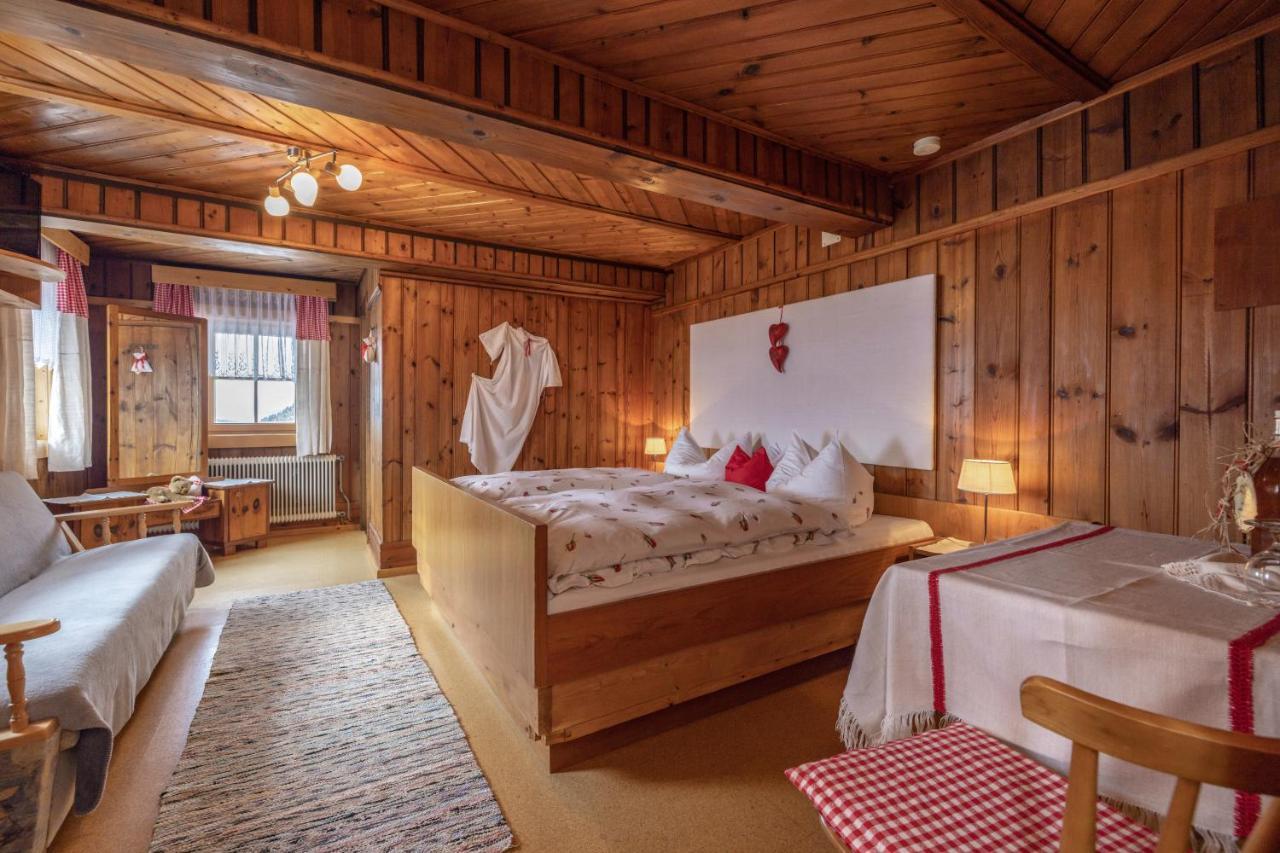 Pension Bauernhof Baumgartner Stanahof Fresach ภายนอก รูปภาพ