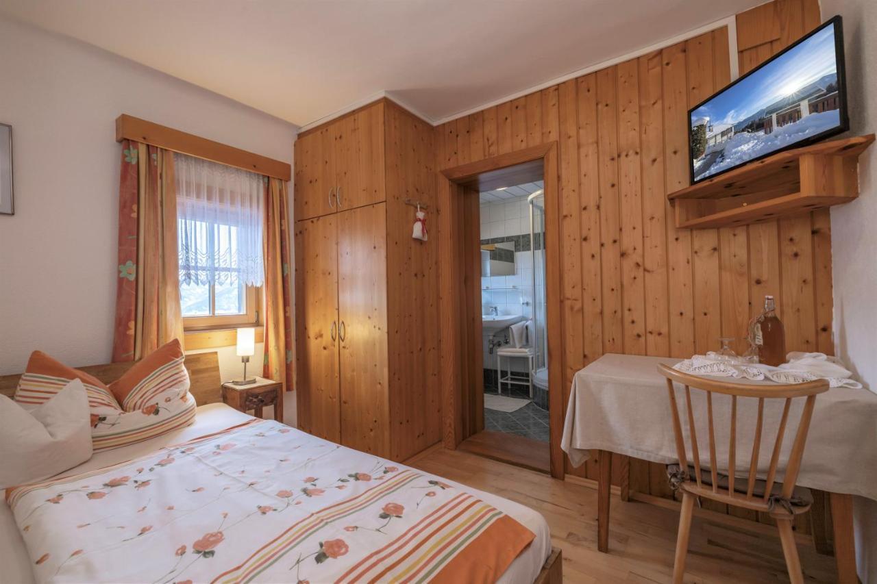 Pension Bauernhof Baumgartner Stanahof Fresach ภายนอก รูปภาพ