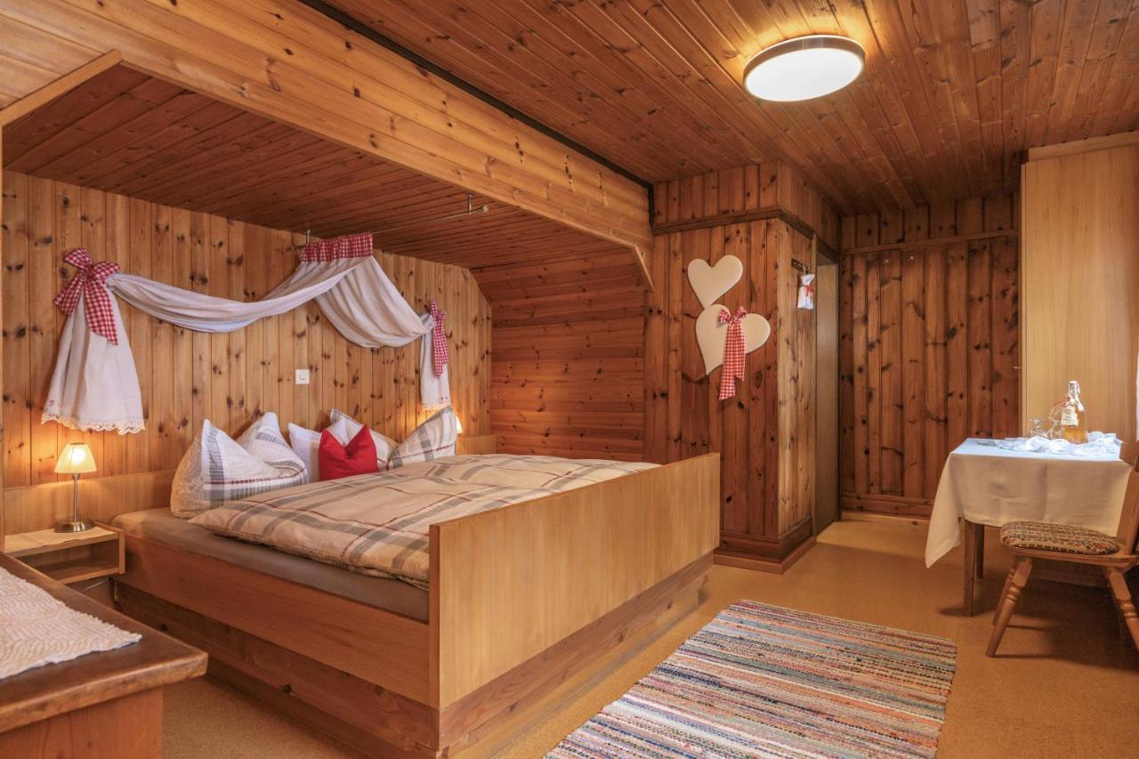 Pension Bauernhof Baumgartner Stanahof Fresach ภายนอก รูปภาพ